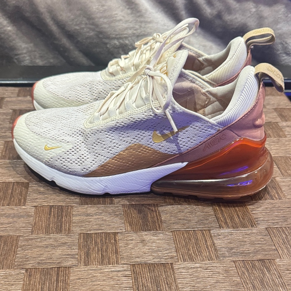 Nike Women's Air Max 270